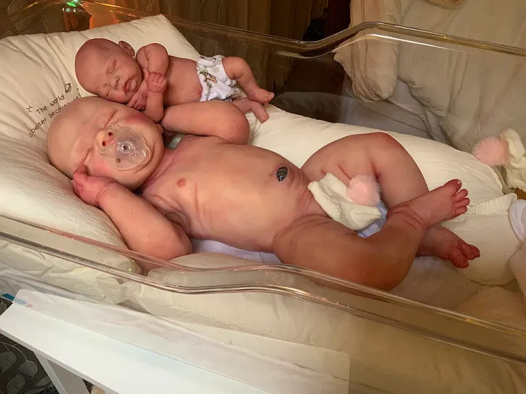 Silicone vs Vinyl Reborn Dolls